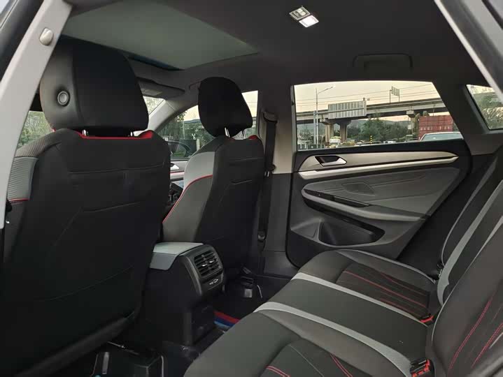 Фото 20 - Volkswagen Lamando L