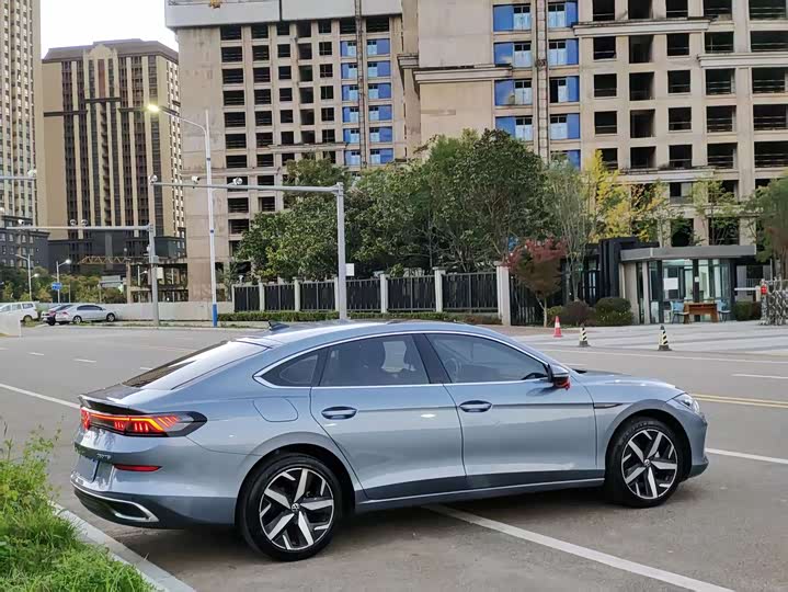 Фото 9 - Volkswagen Lamando L