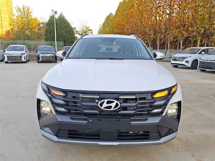 Фото 3 - Hyundai Tucson L