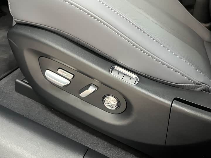 Фото 18 - Xiaomi YU7