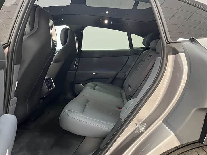 Фото 19 - Xiaomi YU7