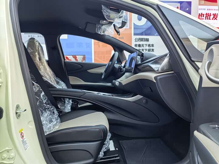 Фото 19 - BYD Dolphin