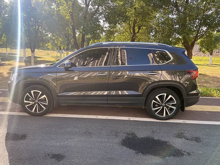 Фото 7 - Volkswagen Tharu