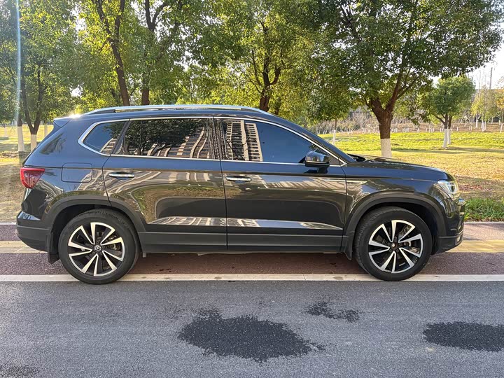 Фото 8 - Volkswagen Tharu