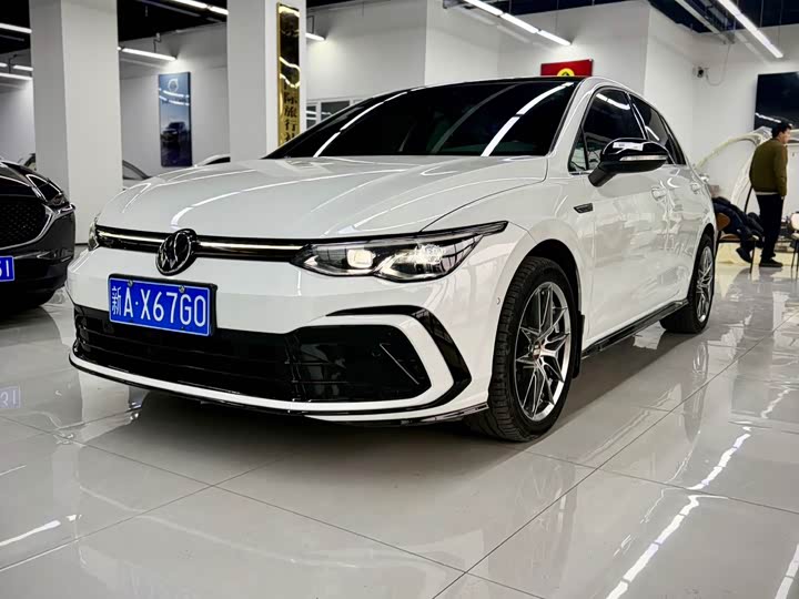 Фото 1 - Volkswagen Golf