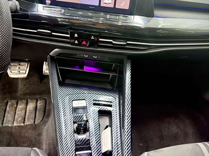 Фото 12 - Volkswagen Golf