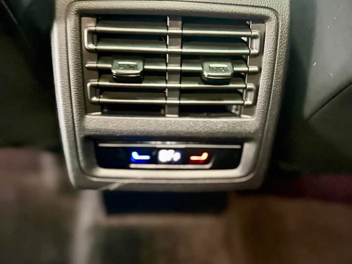 Фото 15 - Volkswagen Golf