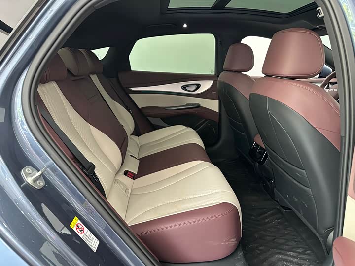 Фото 12 - BYD Seal 07 DM-i Hybrid