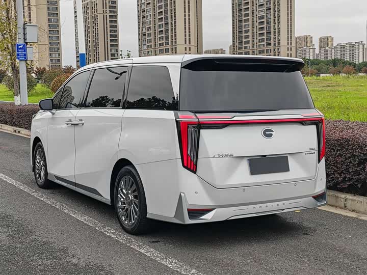 Фото 3 - GAC Trumpchi M8