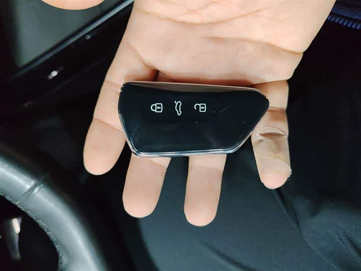 Фото 9 - Volkswagen ID.4 X