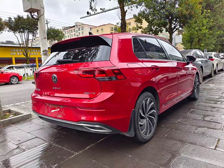 Фото 4 - Volkswagen Golf