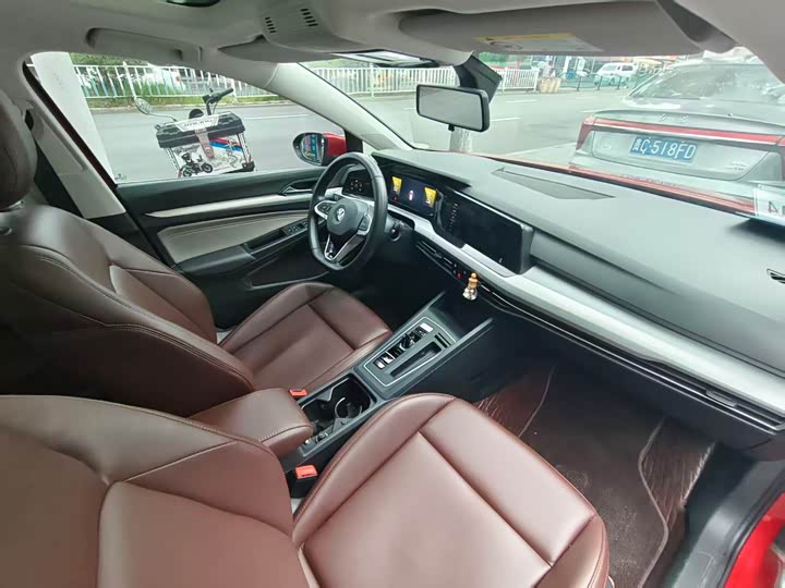 Фото 7 - Volkswagen Golf