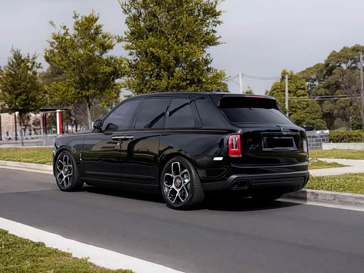 Фото 3 - Rolls-Royce Cullinan