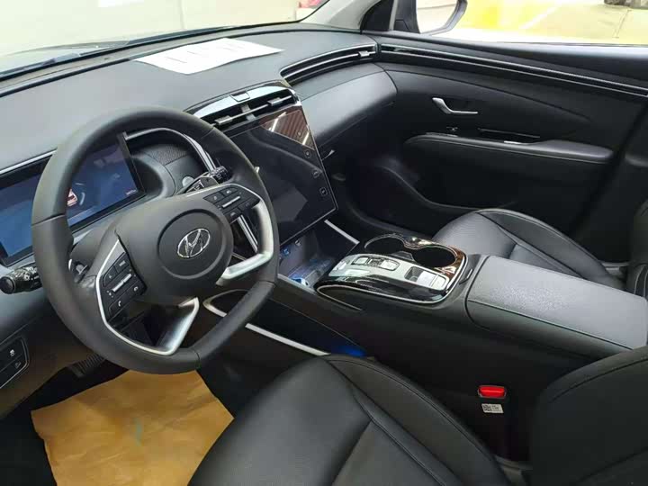 Фото 11 - Hyundai Tucson L