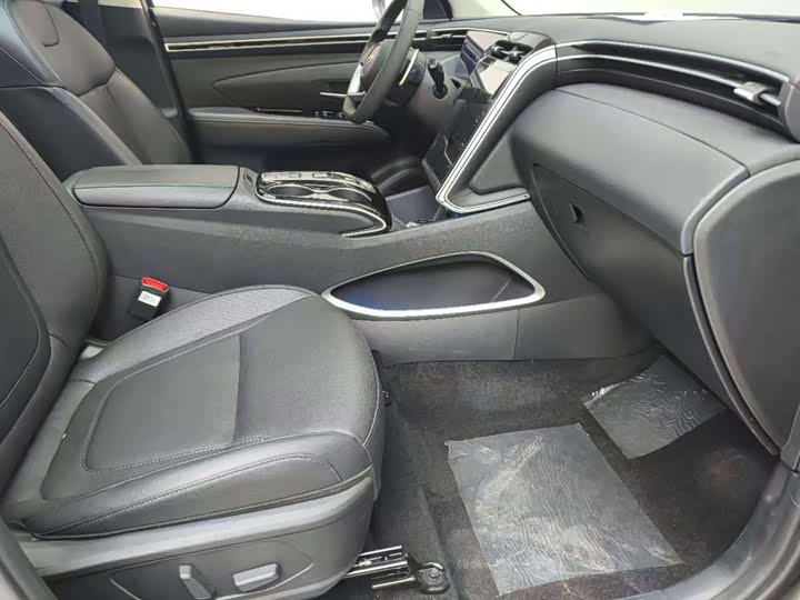 Фото 6 - Hyundai Tucson L