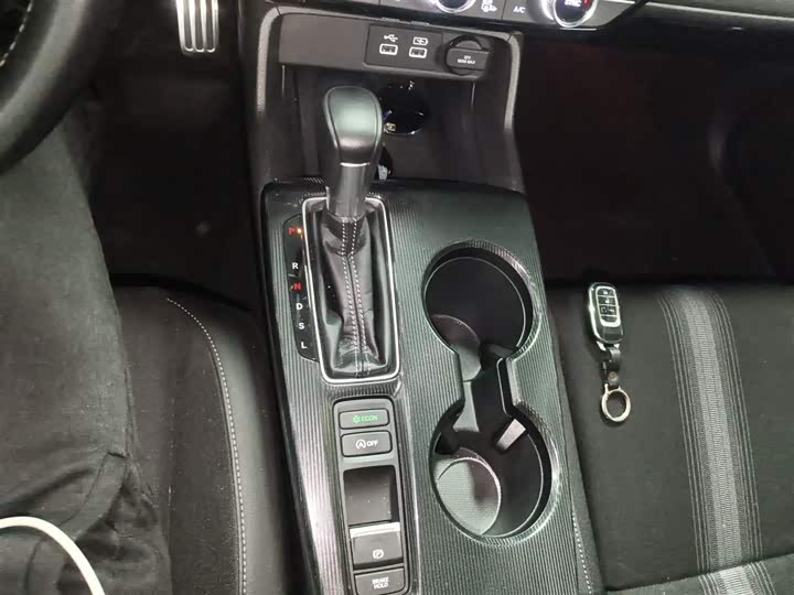 Фото 14 - Honda Civic