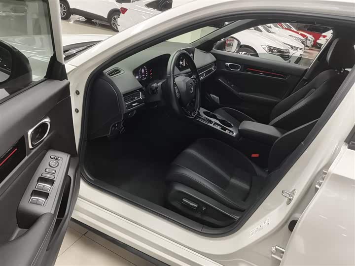 Фото 16 - Honda Civic