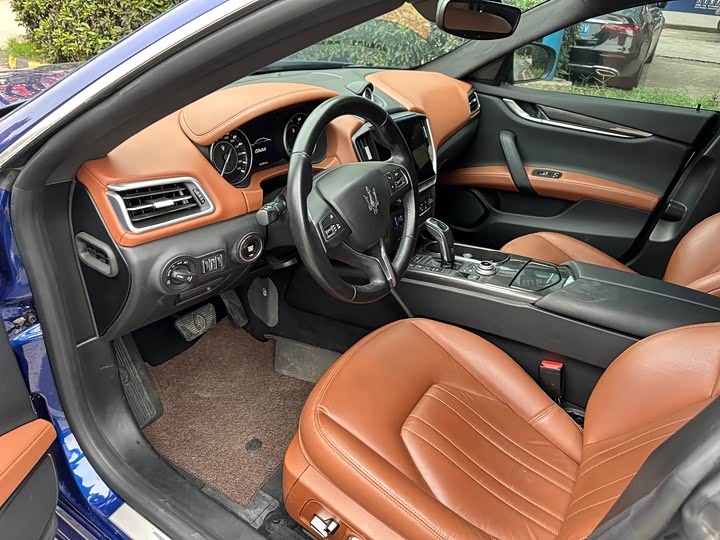 Фото 10 - Maserati Ghibli