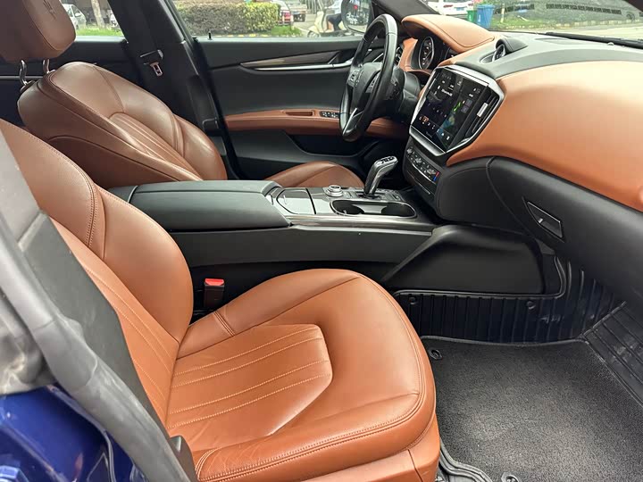 Фото 12 - Maserati Ghibli