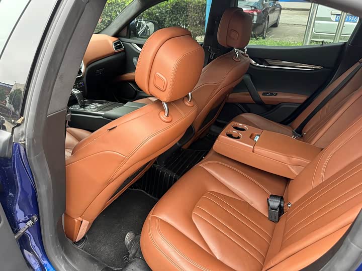 Фото 13 - Maserati Ghibli