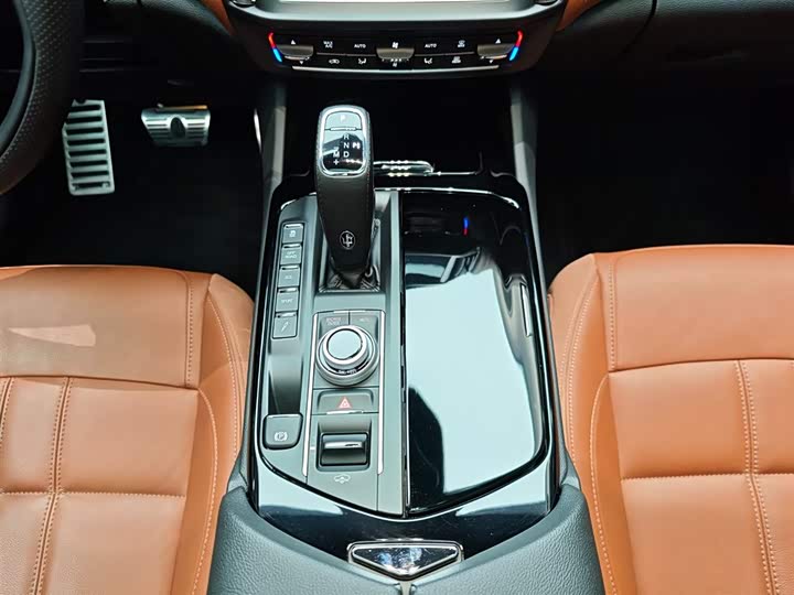 Фото 17 - Maserati Levante