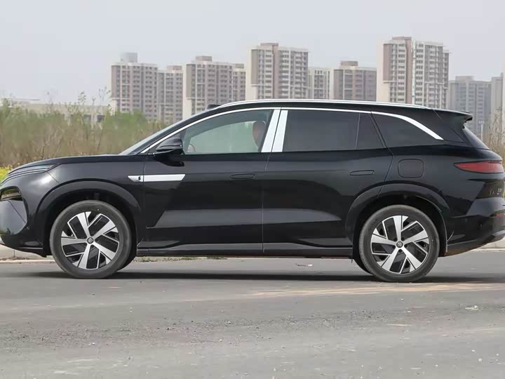 Фото 10 - BYD Tang L