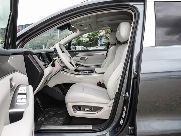 Фото 4 - BYD Tang L