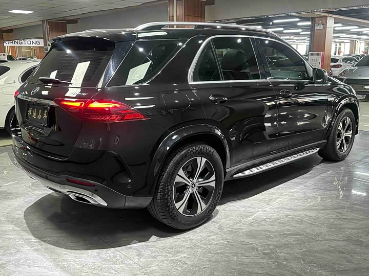 Фото 11 - Mercedes-Benz GLE-Class