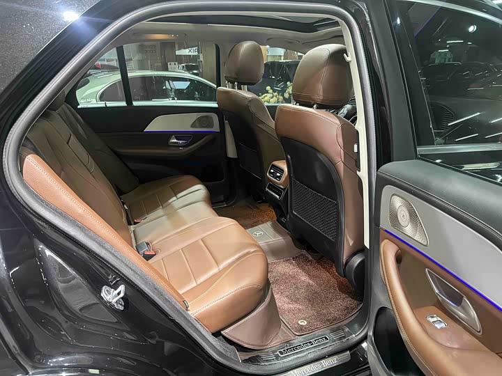 Фото 9 - Mercedes-Benz GLE-Class