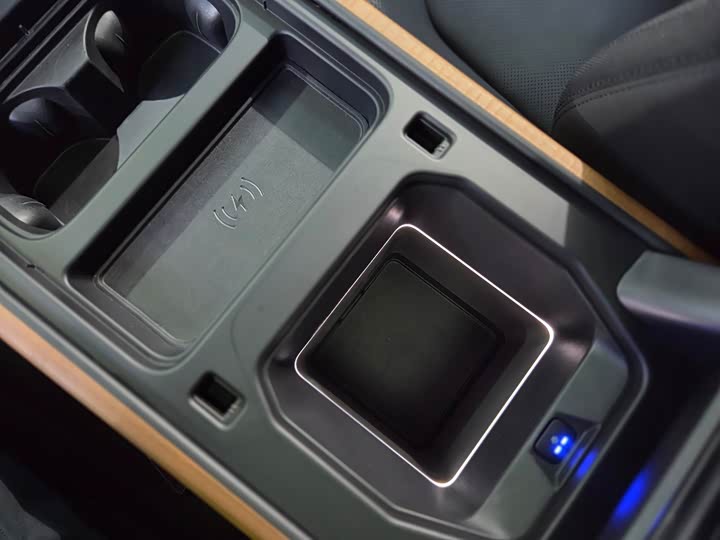 Фото 11 - Land Rover Defender