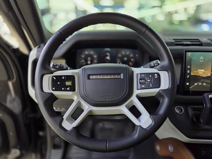 Фото 7 - Land Rover Defender