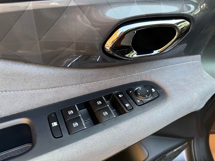 Фото 11 - GAC Trumpchi Empow R