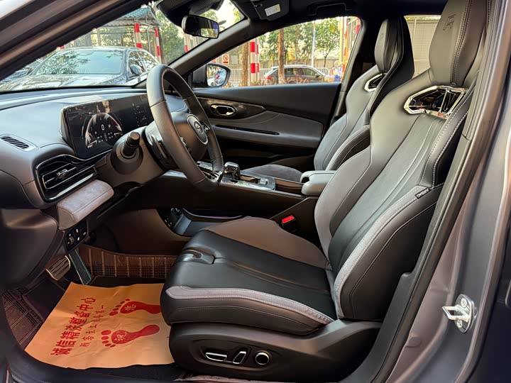 Фото 4 - GAC Trumpchi Empow R