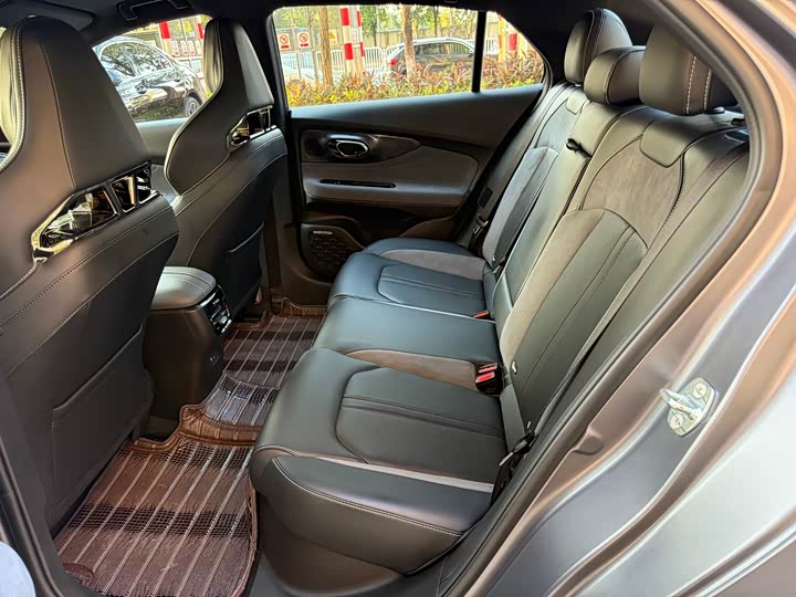 Фото 6 - GAC Trumpchi Empow R