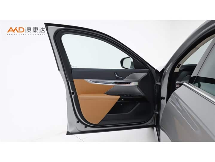 Фото 10 - BMW 7 Series