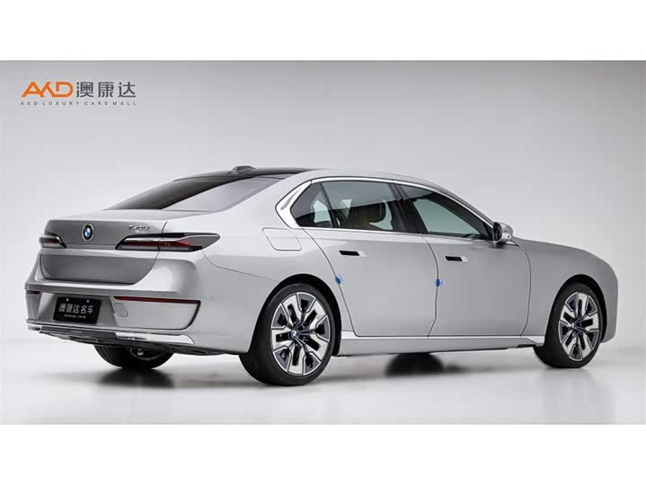 Фото 3 - BMW 7 Series