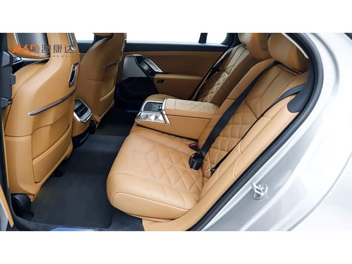 Фото 7 - BMW 7 Series