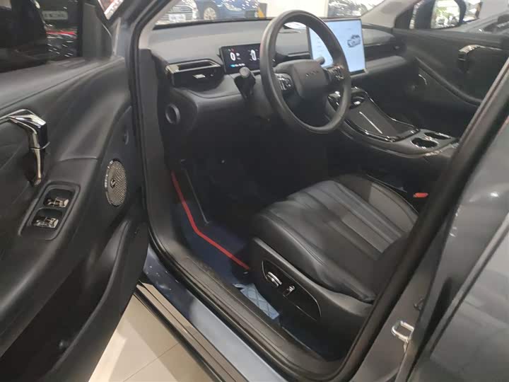 Фото 16 - GAC Aion V