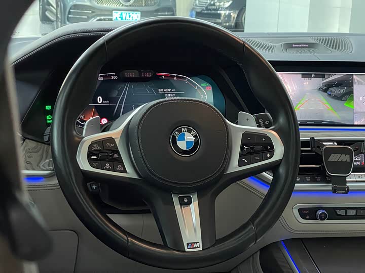 Фото 31 - BMW X7