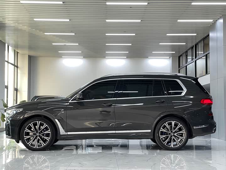 Фото 4 - BMW X7
