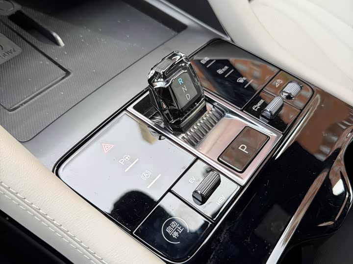 Фото 13 - BYD Song Plus Hybrid/EV