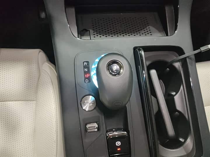 Фото 14 - GAC Trumpchi E9