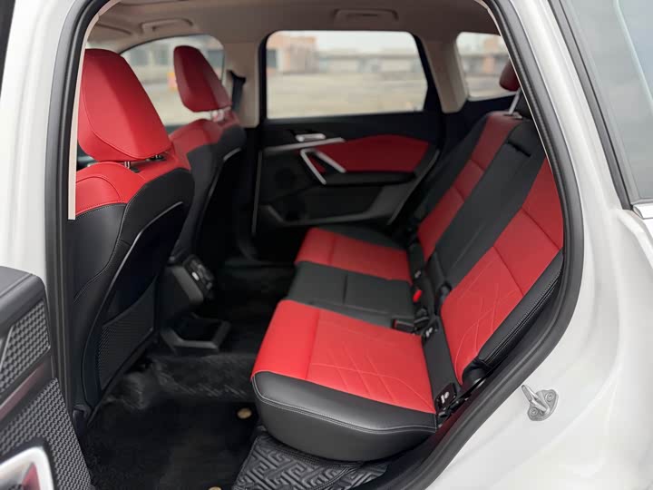 Фото 10 - BMW X1