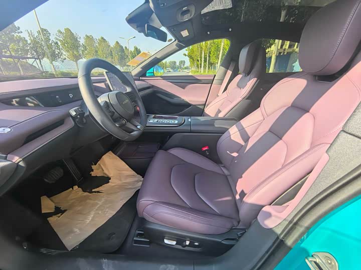 Фото 4 - Xiaomi SU7