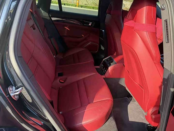 Фото 7 - Porsche Panamera