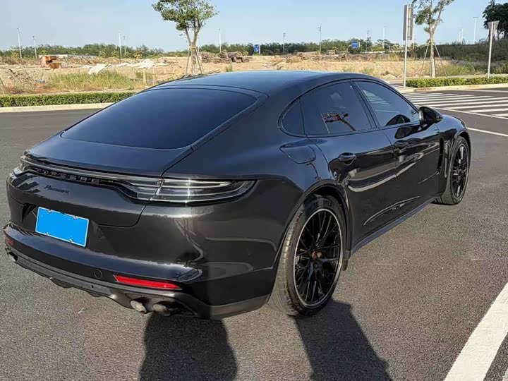 Фото 9 - Porsche Panamera