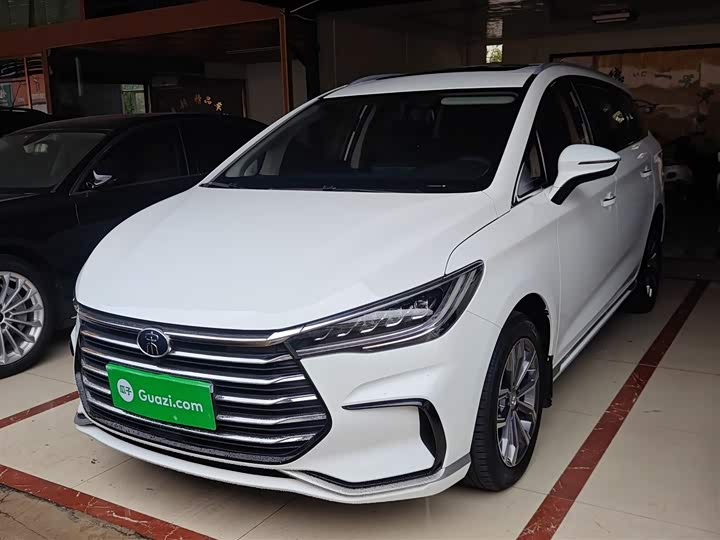 Фото 1 - BYD Song Max