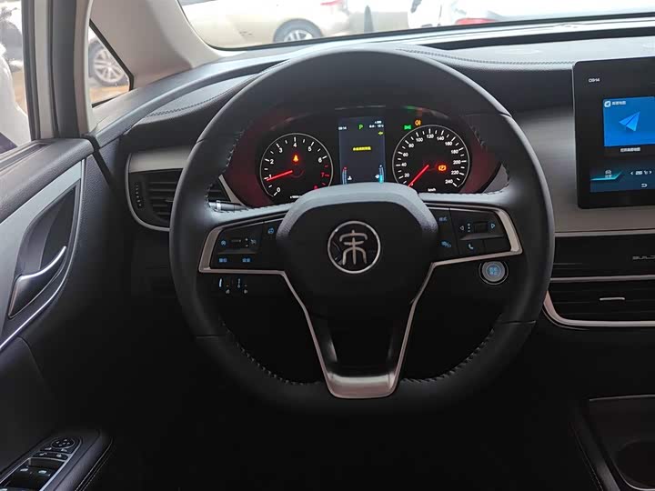 Фото 11 - BYD Song Max