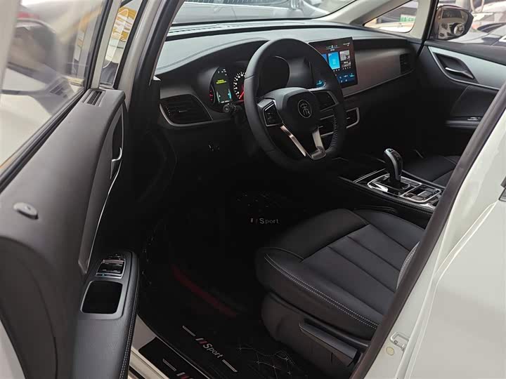 Фото 16 - BYD Song Max