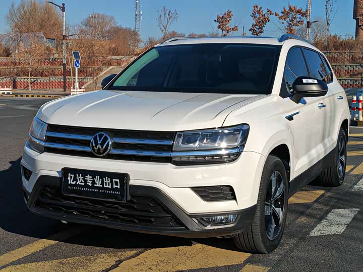 Фото 1 - Volkswagen Tharu